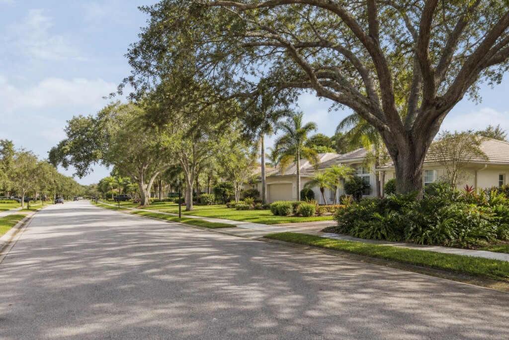 Sarasota neighborhood with well-kept homes and quiet residential streets, an established residential neighborhood